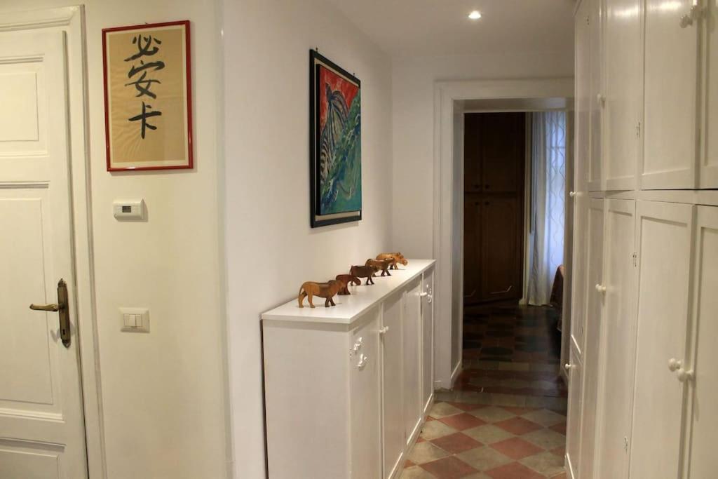Near Colosseum By Varental 2Br + 1Sb Рим Екстериор снимка